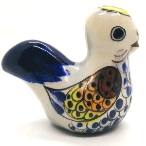 VTG Guatemalan bird figurine, signed by the artist